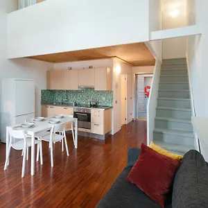  Appartamento White And Brown Exclusive Loft With Terrace - Free Parking - M2 Station Italia